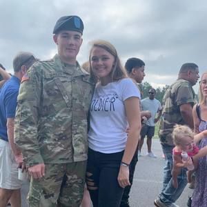 Meet your Posher, Cameron